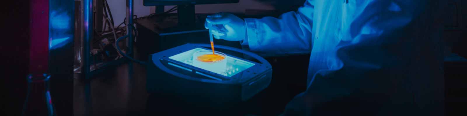 Luce fluorescente e processo di guarigione delle lesioni: un percorso “illuminato”